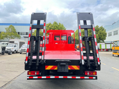 12���ڙC(j��)�ϰ�܇(ch��) ���ƽ��܇(ch��)